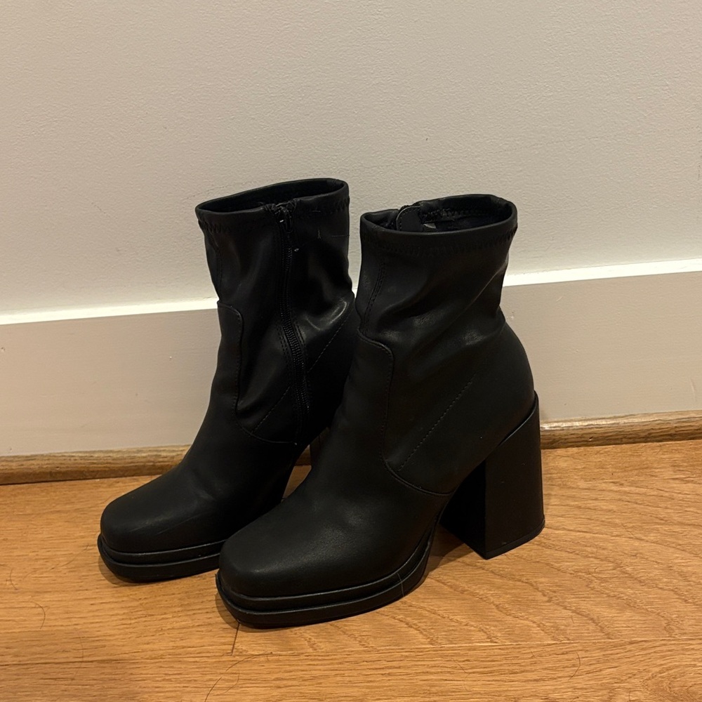 Steve Madden Black Ankle Boots